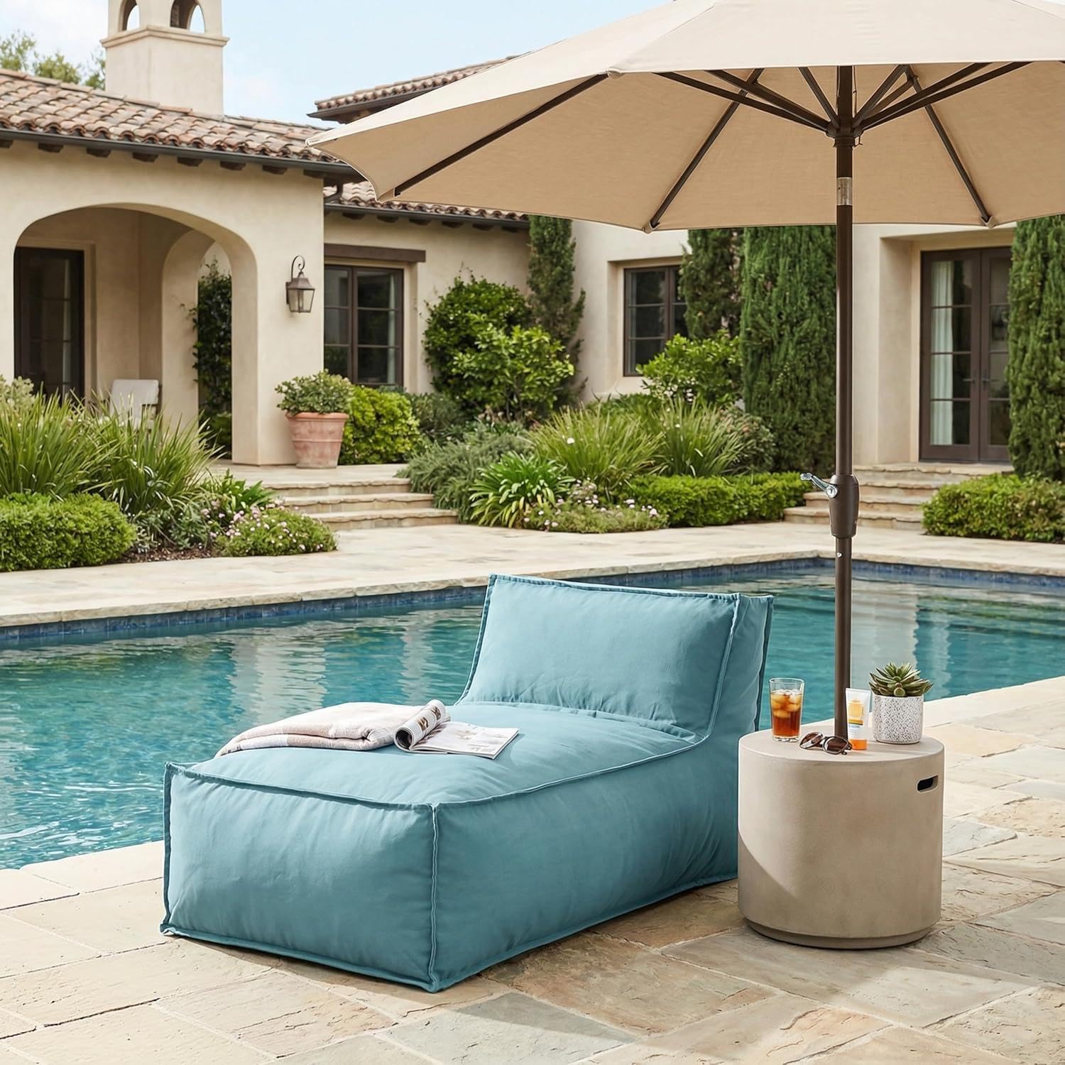 Patio Pool Lounge Chairs With Compressiable Foam and Water-resistant Fabric