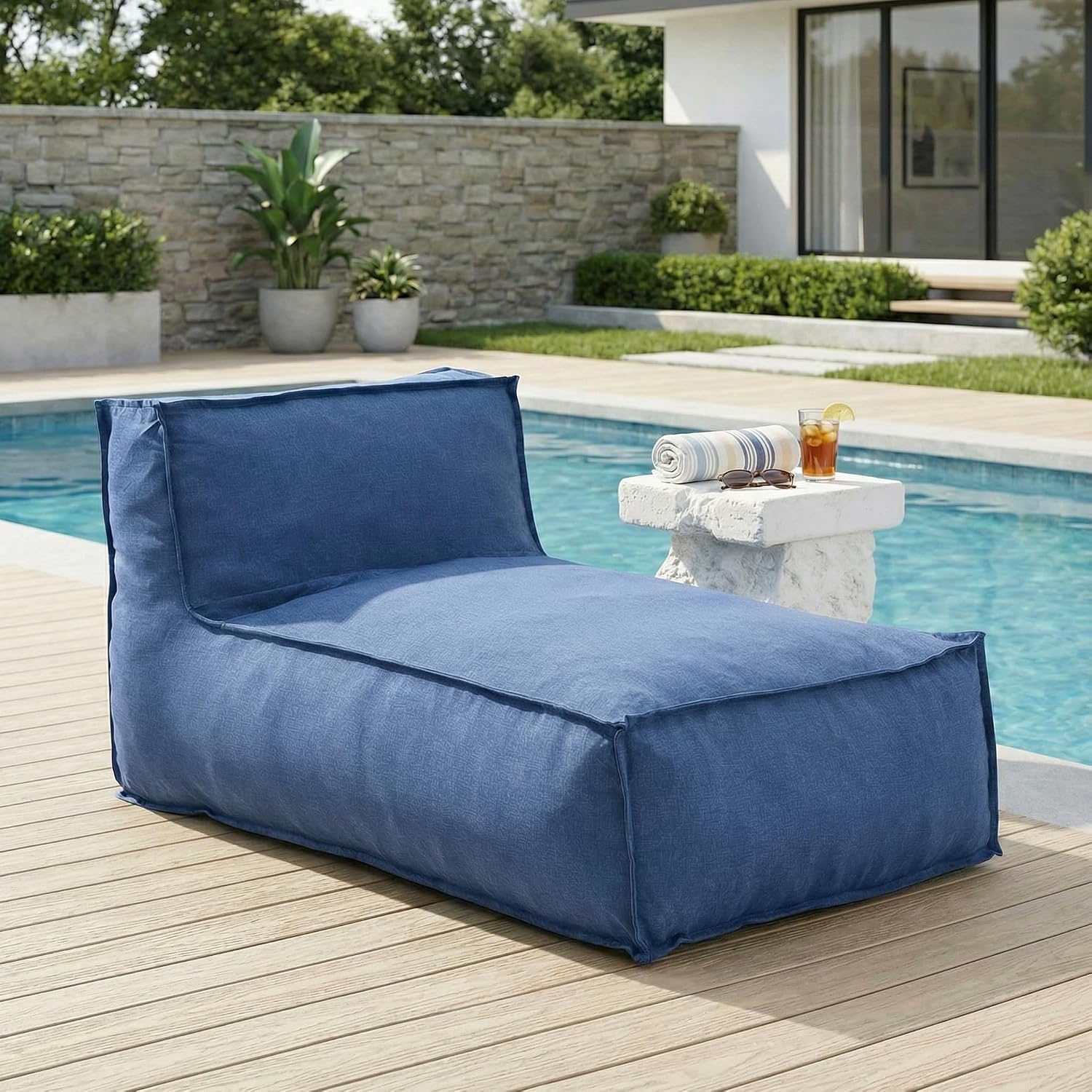 Patio Pool Lounge Chairs With Compressiable Foam and Water-resistant Fabric